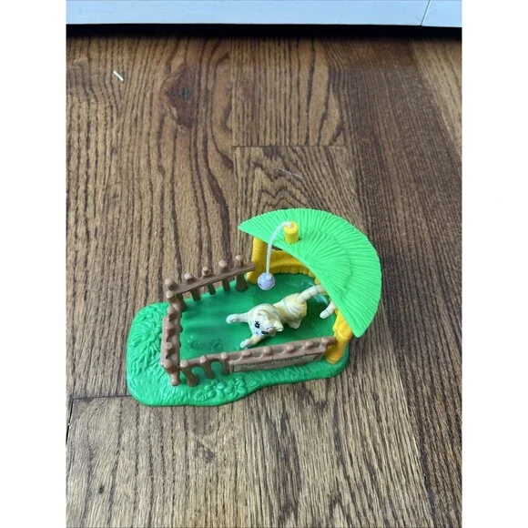 Vintage 1993 Littlest Pet Shop Zoo Nursery Baby Tiger - Picture 3 of 5